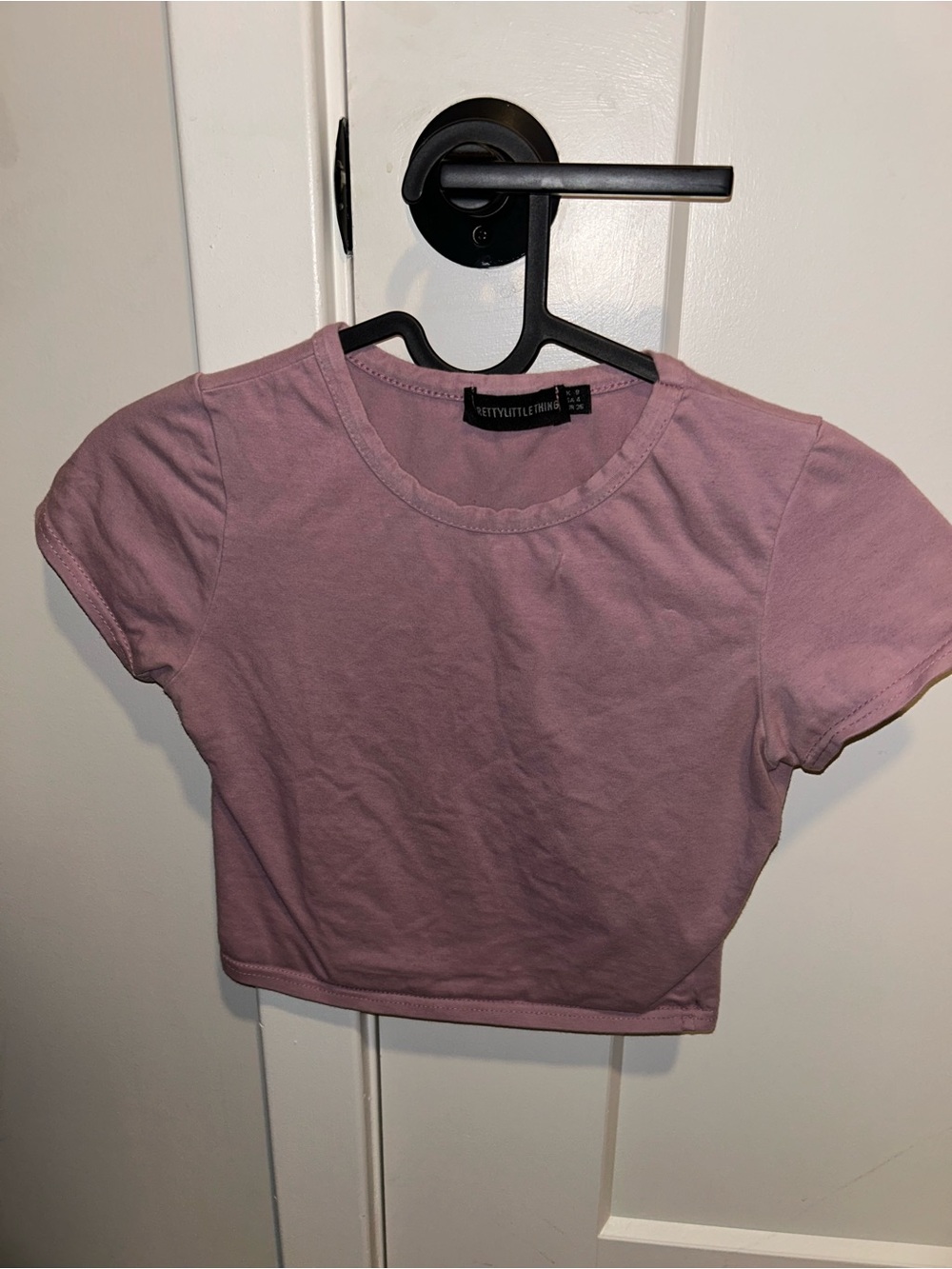PrettyLittleThing Dusty Mauve Short Sleeve Crop Top